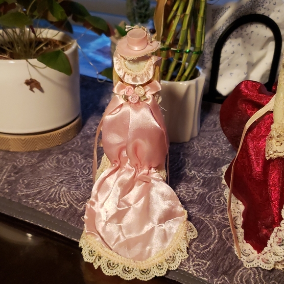 2 Victorian Gown Decor~Good Cond - Picture 3 of 15